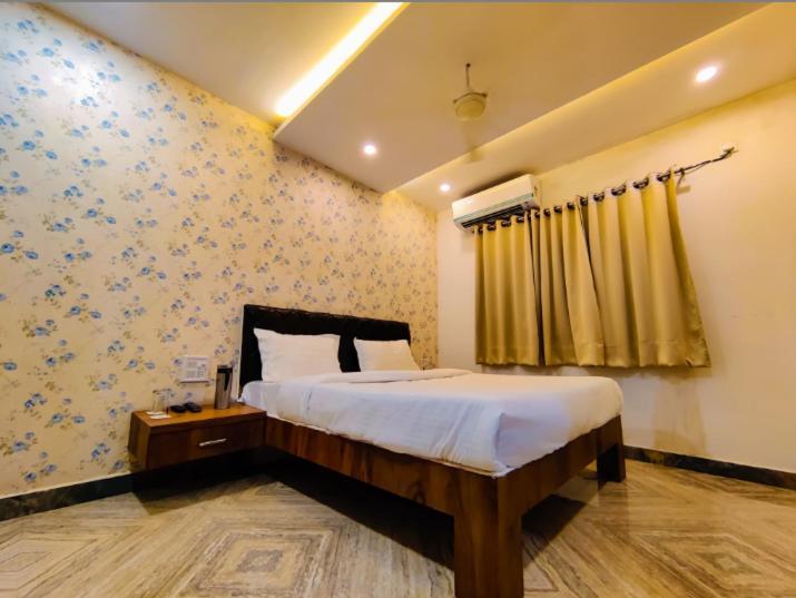 The Shah Imperial Hotel Gwalior Exterior photo